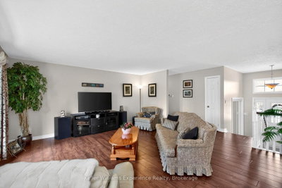 4 Byrnes Crescent • Penetanguishene, ON photo 3