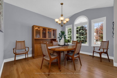 61 Maclaren Avenue — photo 6