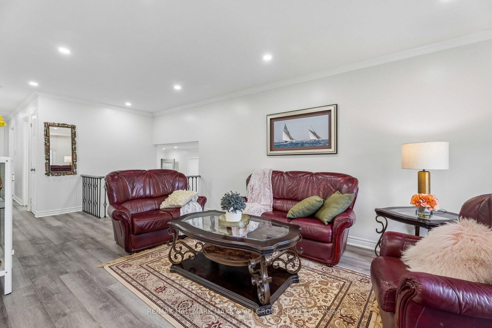 11 Charlotte Court • Barrie, ON photo 11