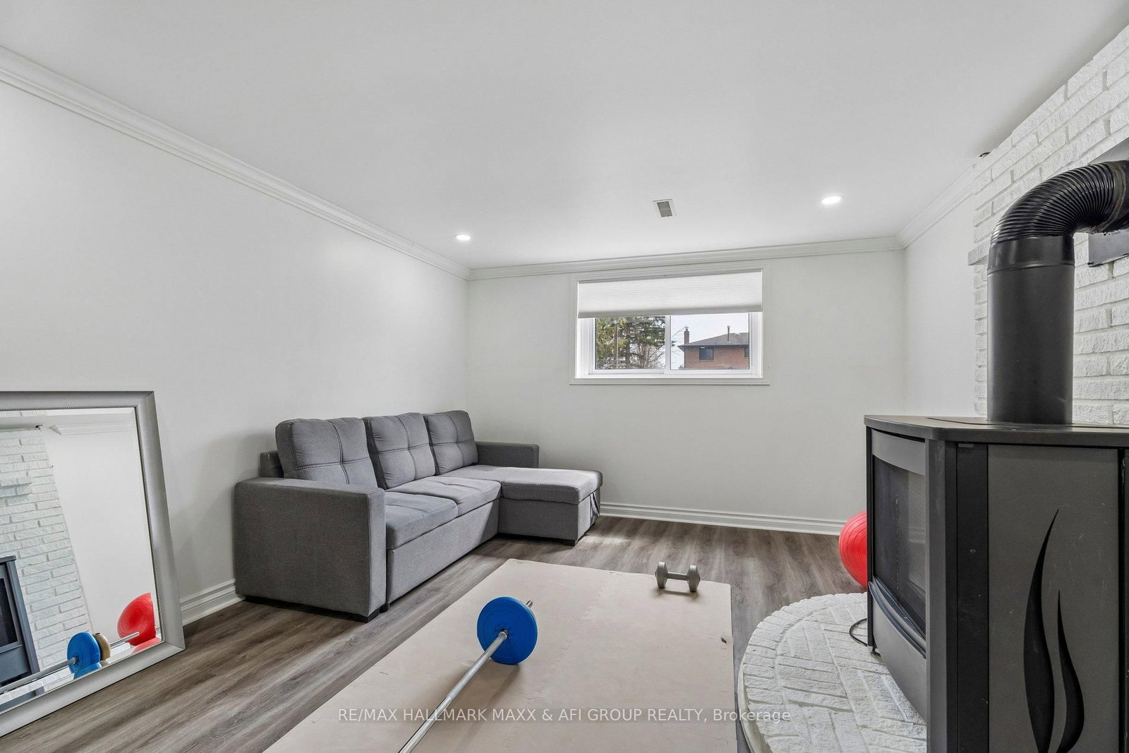 11 Charlotte Court • Barrie, ON photo 34