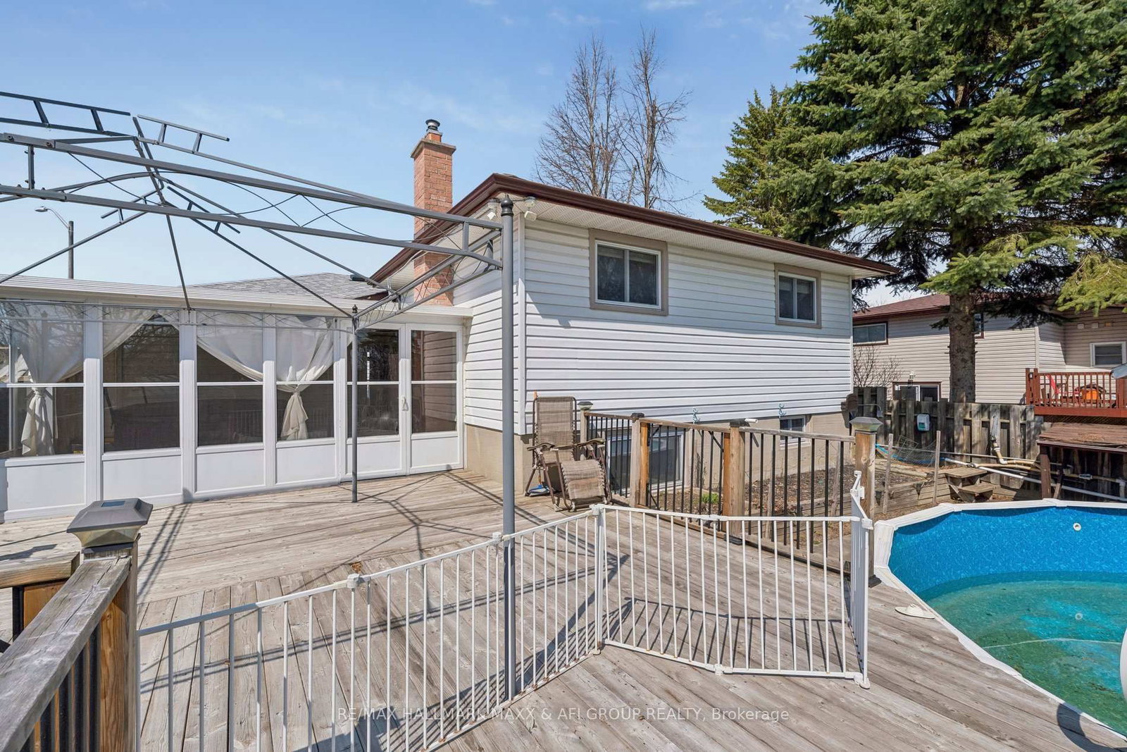 11 Charlotte Court • Barrie, ON photo 43