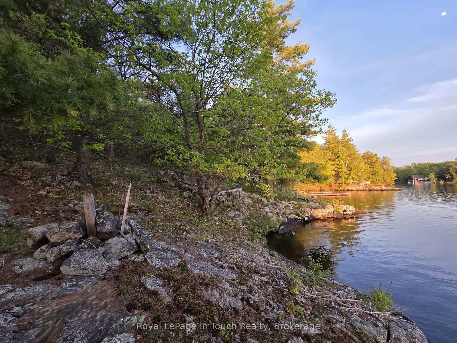 2910 MacLean Lake North Shore Road • Severn, ON photo 8