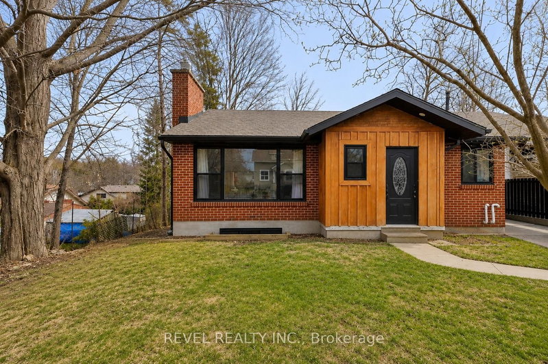 99 Wellington St E, Barrie, Ontario