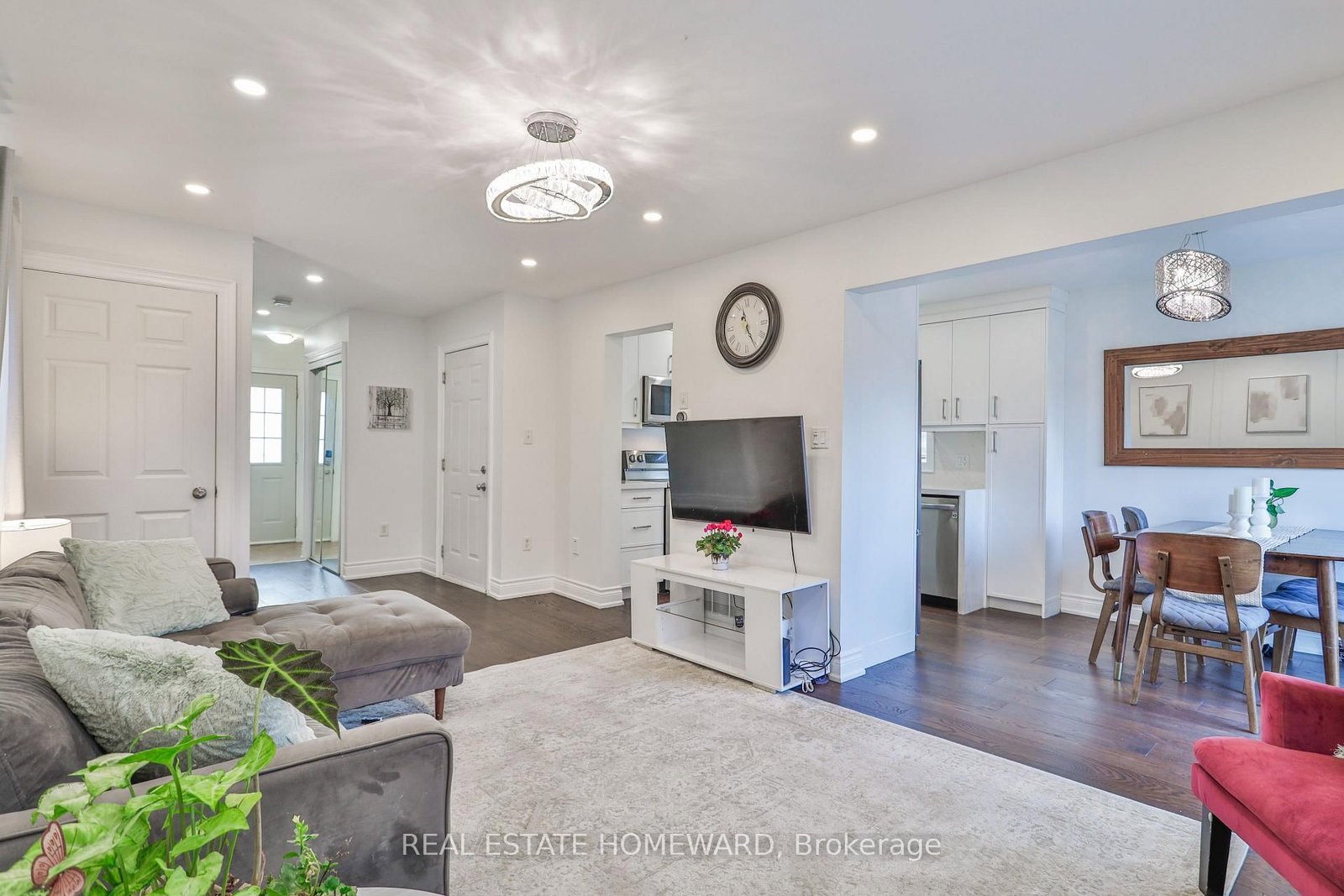 20 MASTERS Drive • Barrie, ON photo 17
