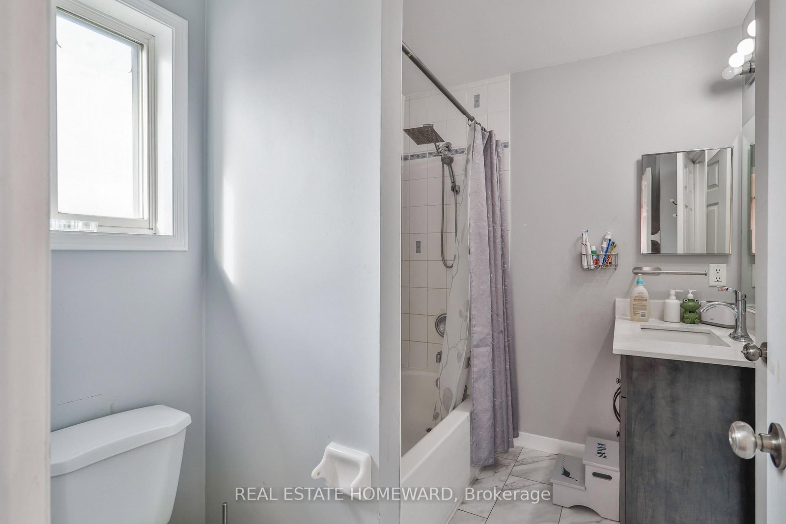 20 MASTERS Drive • Barrie, ON photo 22