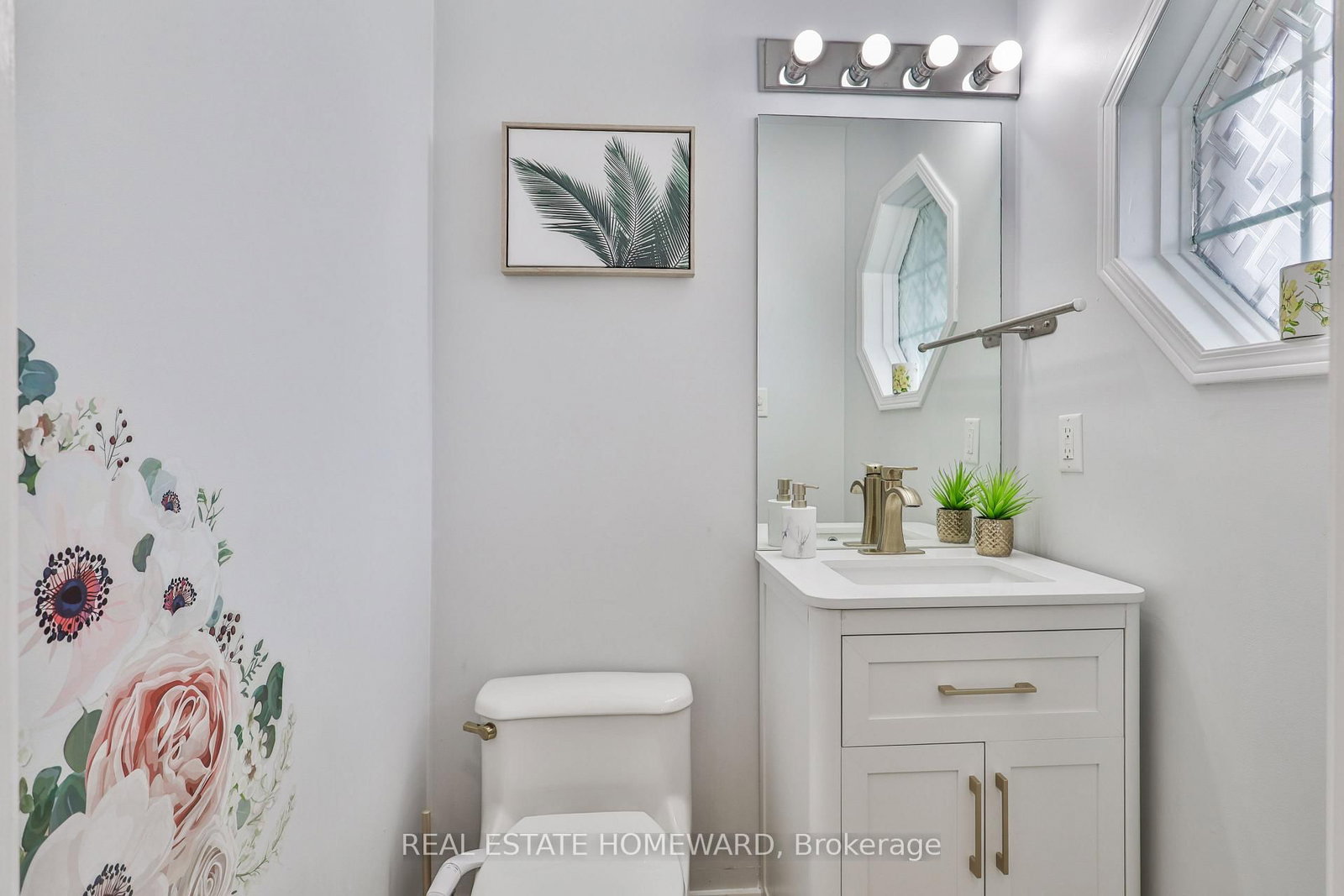 20 MASTERS Drive • Barrie, ON photo 5