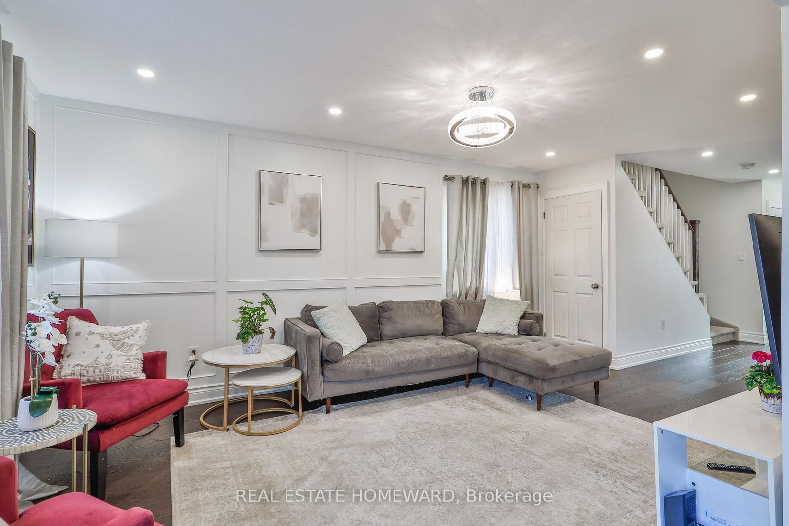 20 MASTERS Drive • Barrie, ON photo 8