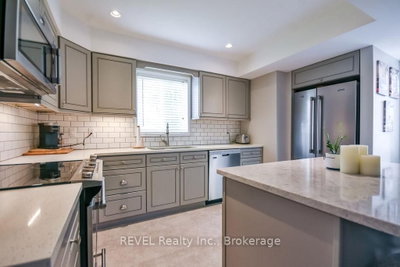 179 Luckport Crescent • Midland, ON photo 7