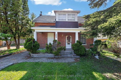 202 Bradford Street • Barrie, ON photo 2