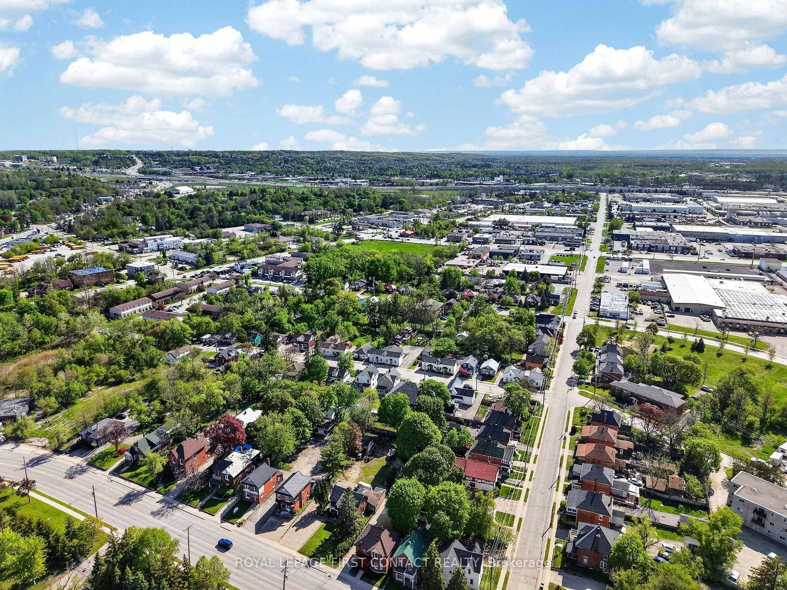 202 Bradford Street • Barrie, ON photo 36