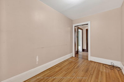 202 Bradford Street • Barrie, ON photo 9