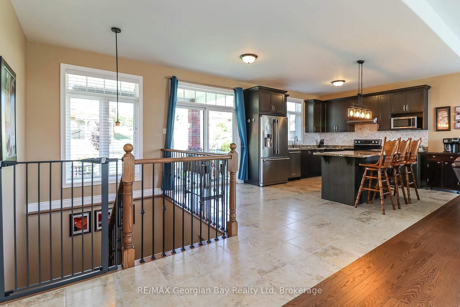 936 Jordeli Lane • Midland, ON photo 11