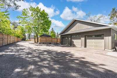 2484 Highway 11 S • Oro-Medonte, ON photo 2