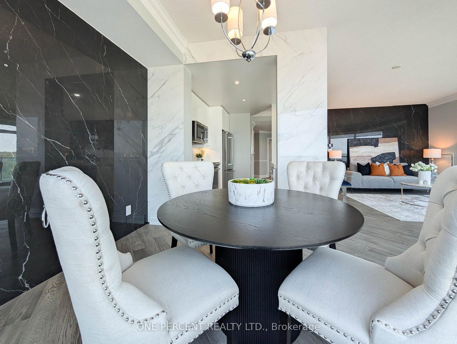 33 ELLEN Street • #604 • Barrie, ON photo 11