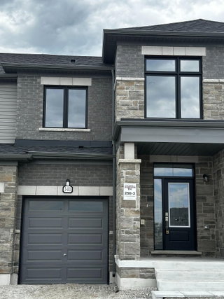 141 Fenchurch Manor
