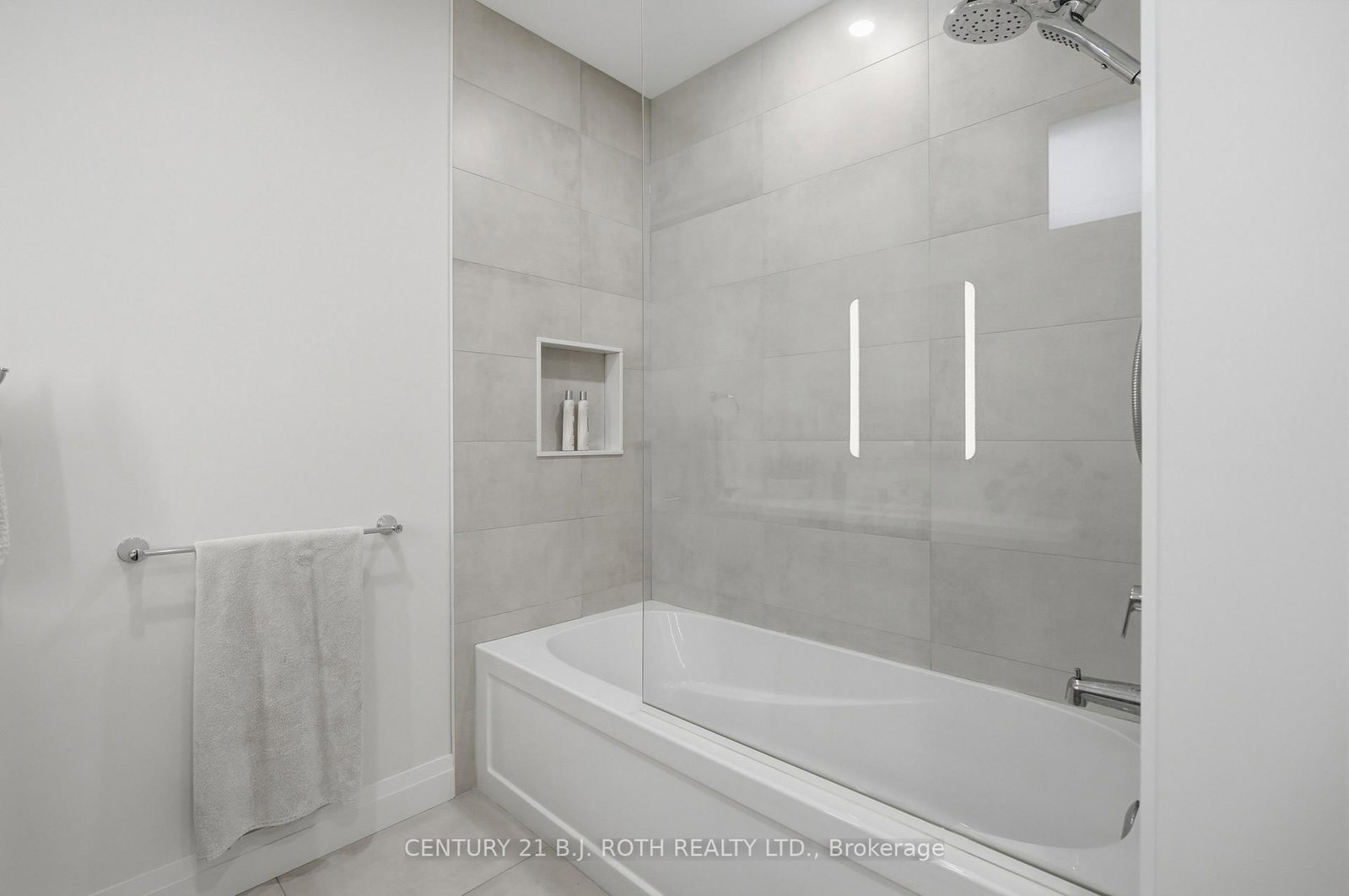 31 Marni Lane • Springwater, ON photo 36