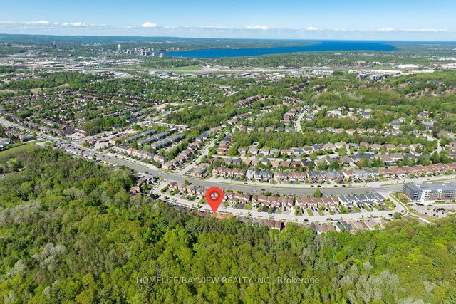 52 Hawthorne Crescent
