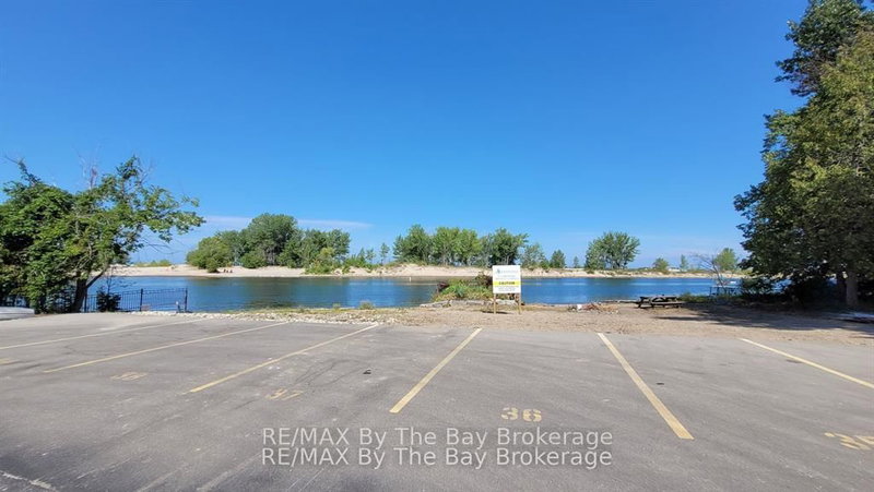 B12 - 280 River Road E