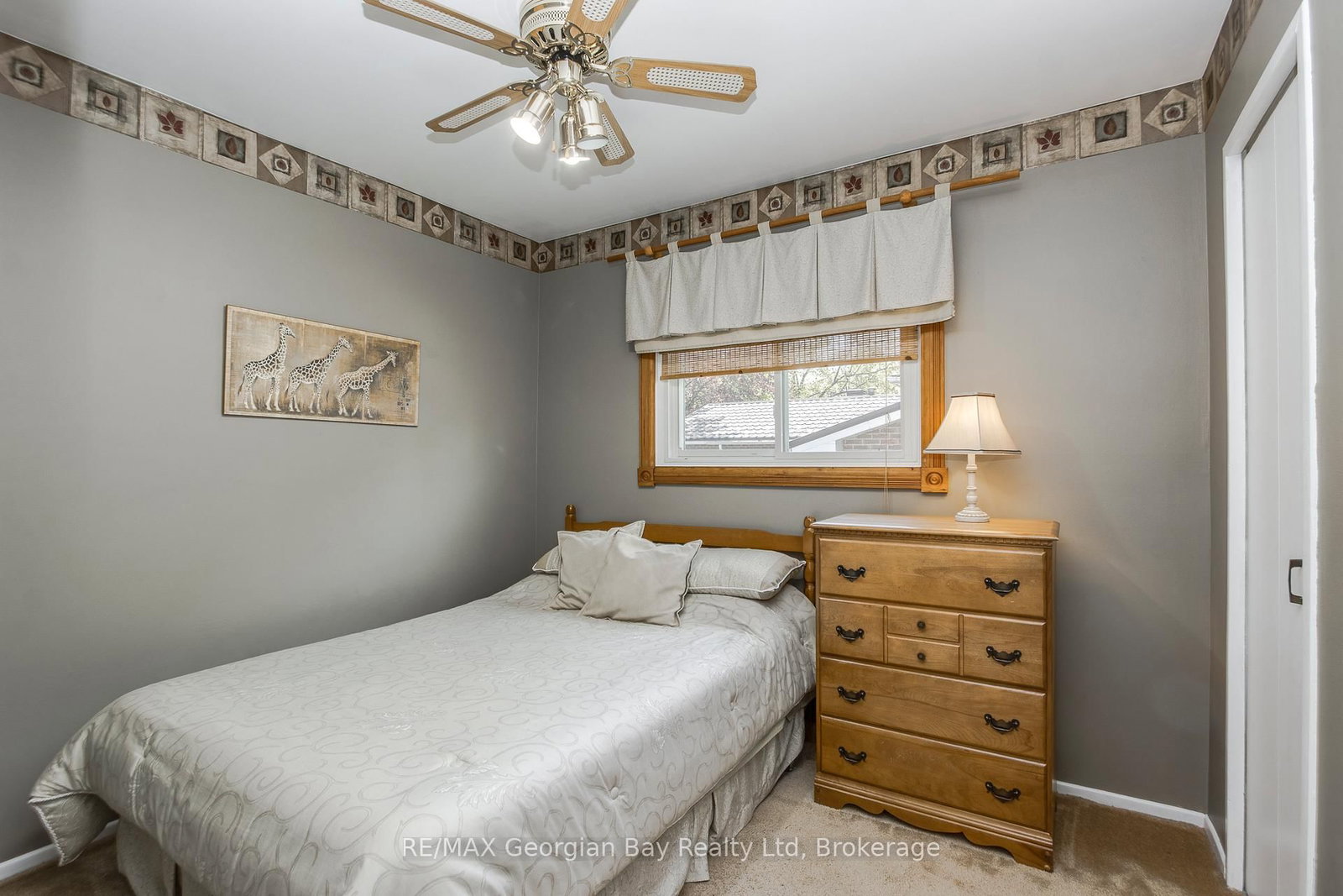 1010 Glen Eagles Crescent • Midland, ON photo 12