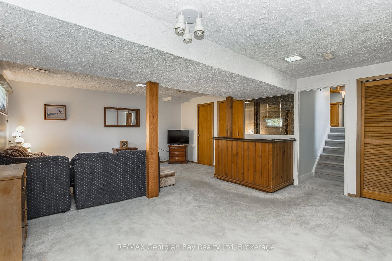 1010 Glen Eagles Crescent • Midland, ON photo 15