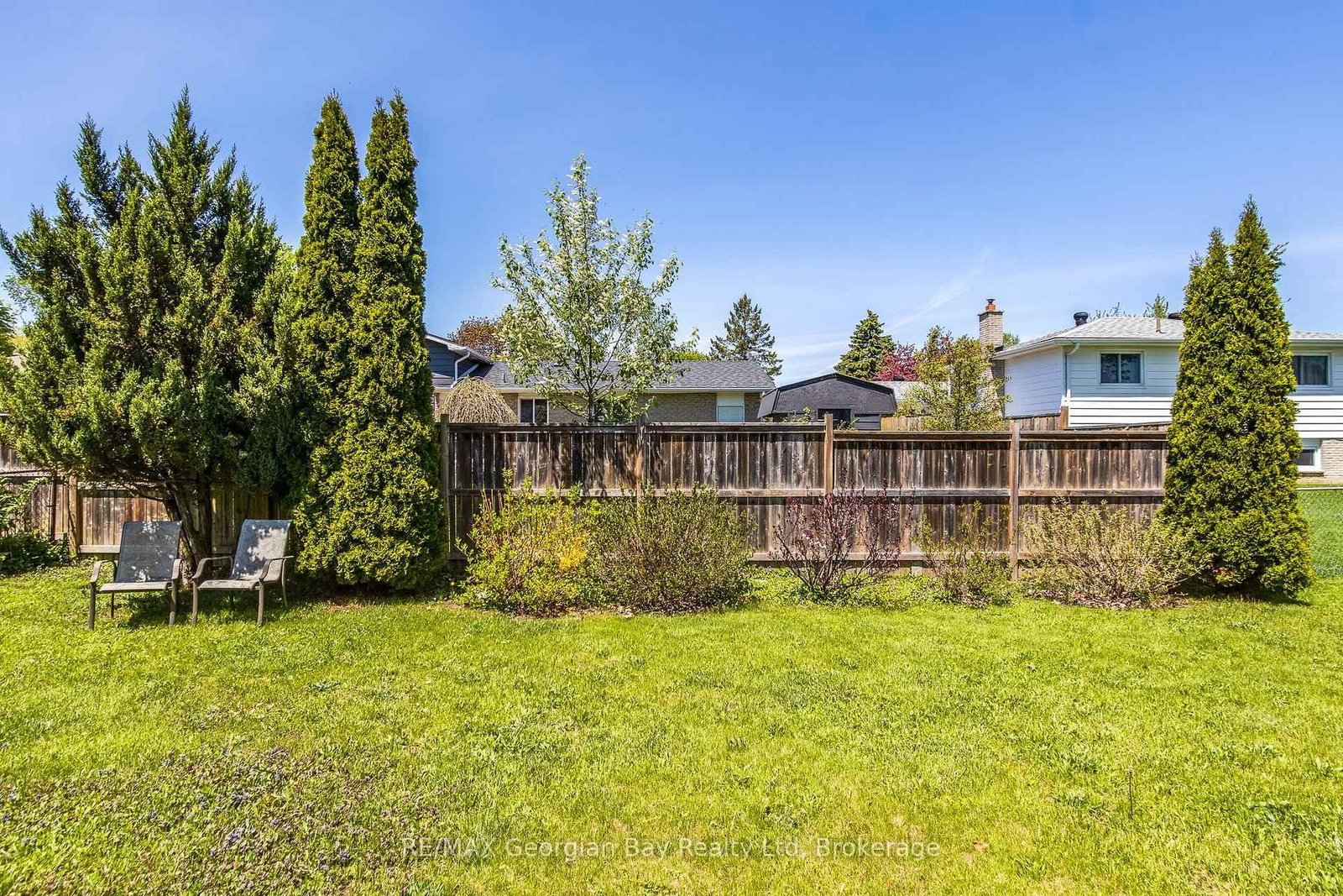 1010 Glen Eagles Crescent • Midland, ON photo 23