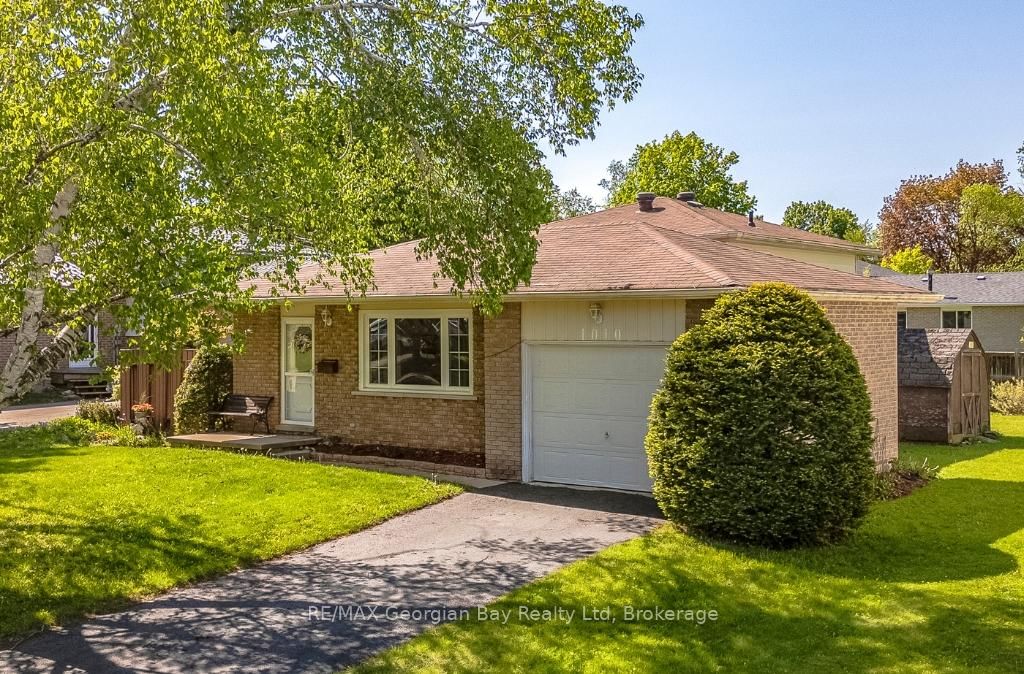 1010 Glen Eagles Crescent • Midland, ON photo 24