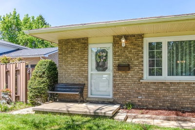 1010 Glen Eagles Crescent • Midland, ON photo 4