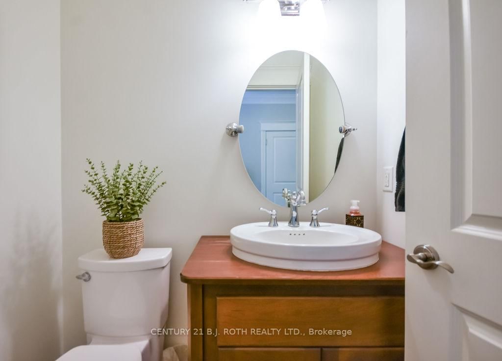 33 Reilly's Run • Springwater, ON photo 10