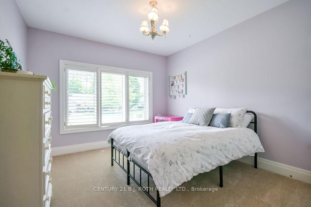 33 Reilly's Run • Springwater, ON photo 25