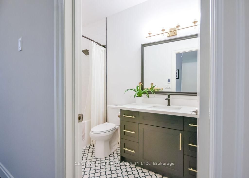 33 Reilly's Run • Springwater, ON photo 27