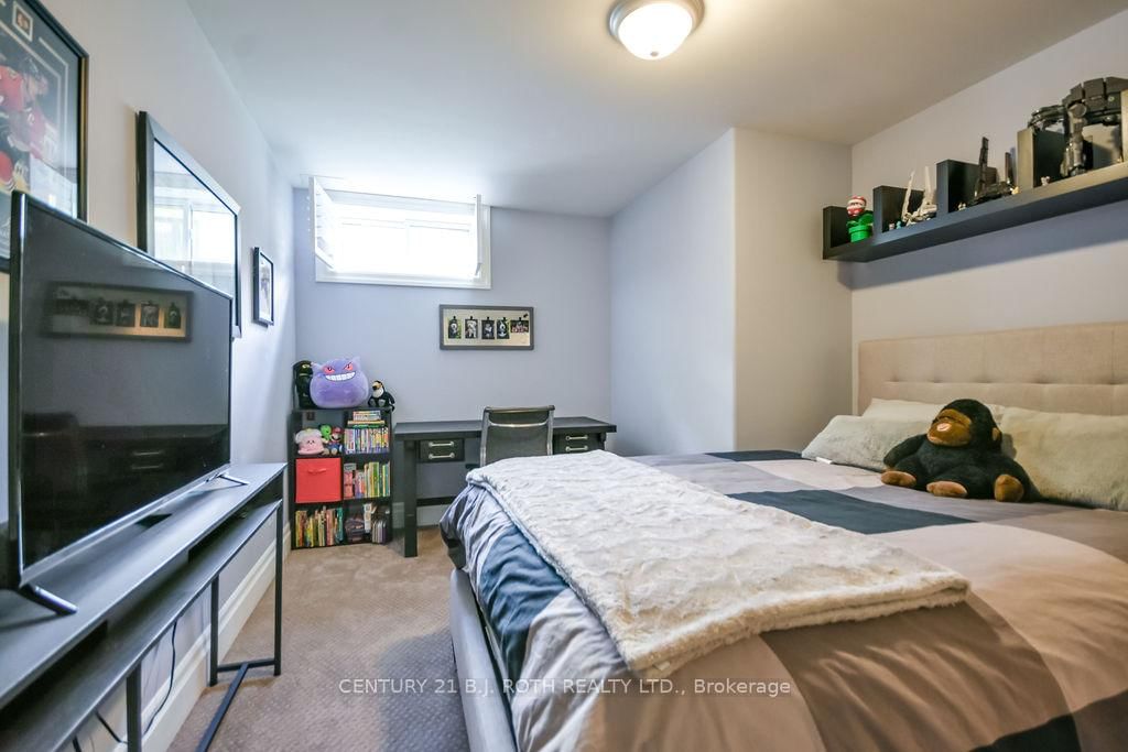 33 Reilly's Run • Springwater, ON photo 35