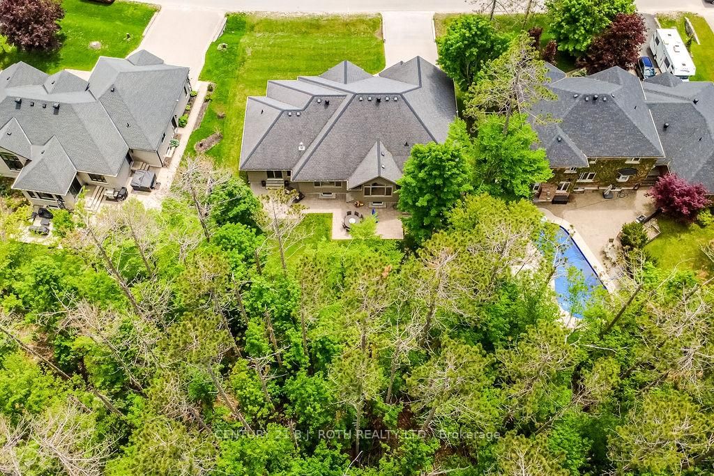 33 Reilly's Run • Springwater, ON photo 40