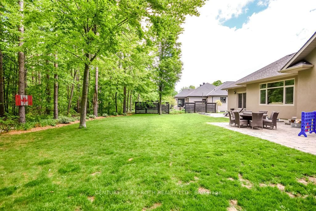 33 Reilly's Run • Springwater, ON photo 43