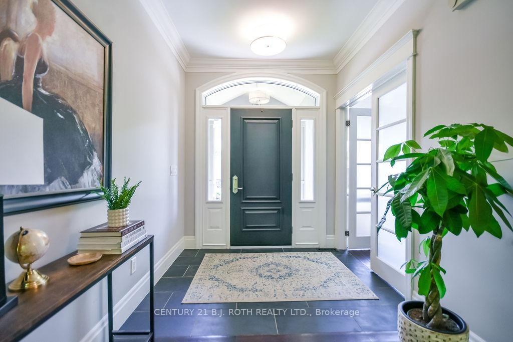 33 Reilly's Run • Springwater, ON photo 5