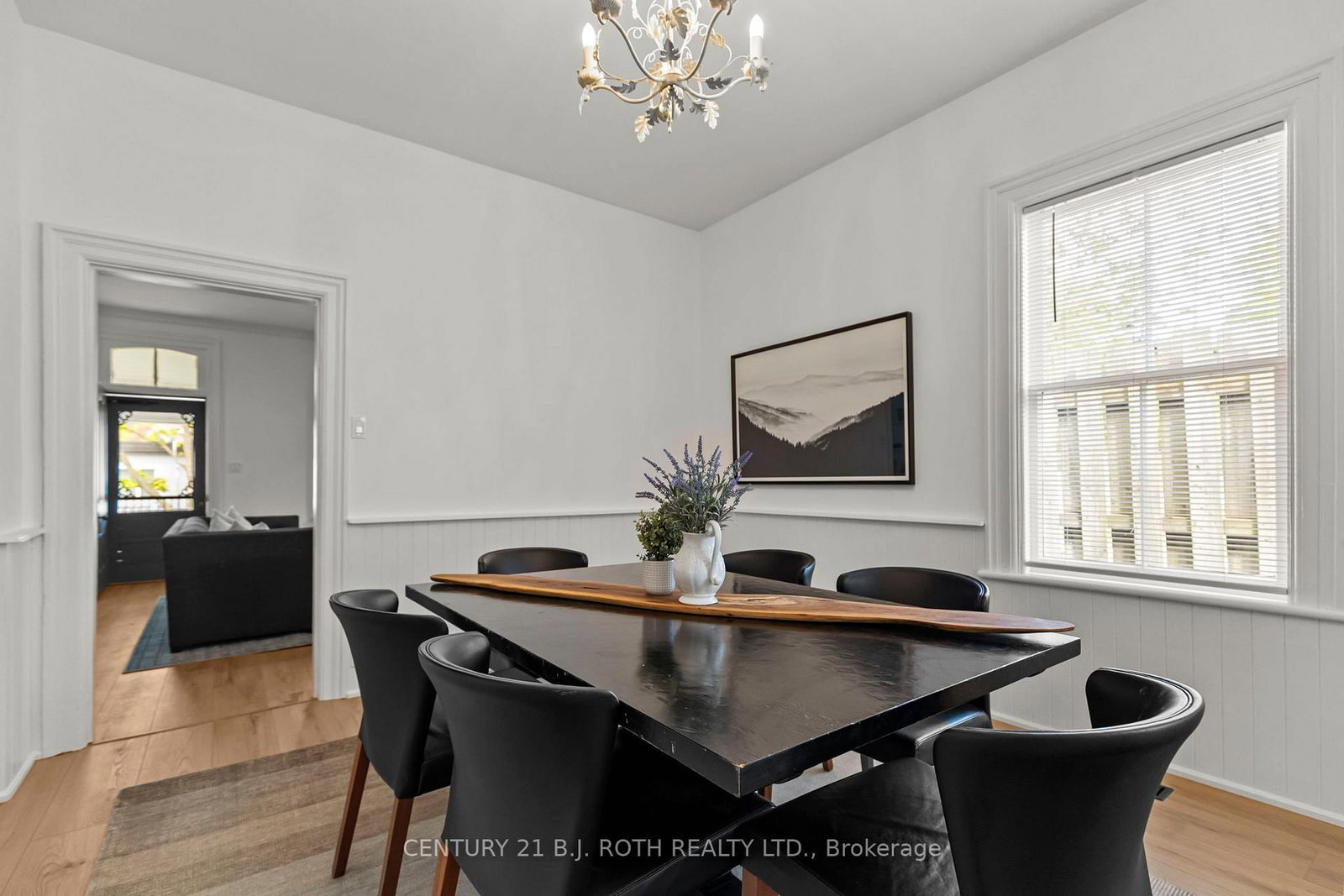 13 Nelson Square E • Barrie, ON photo 18