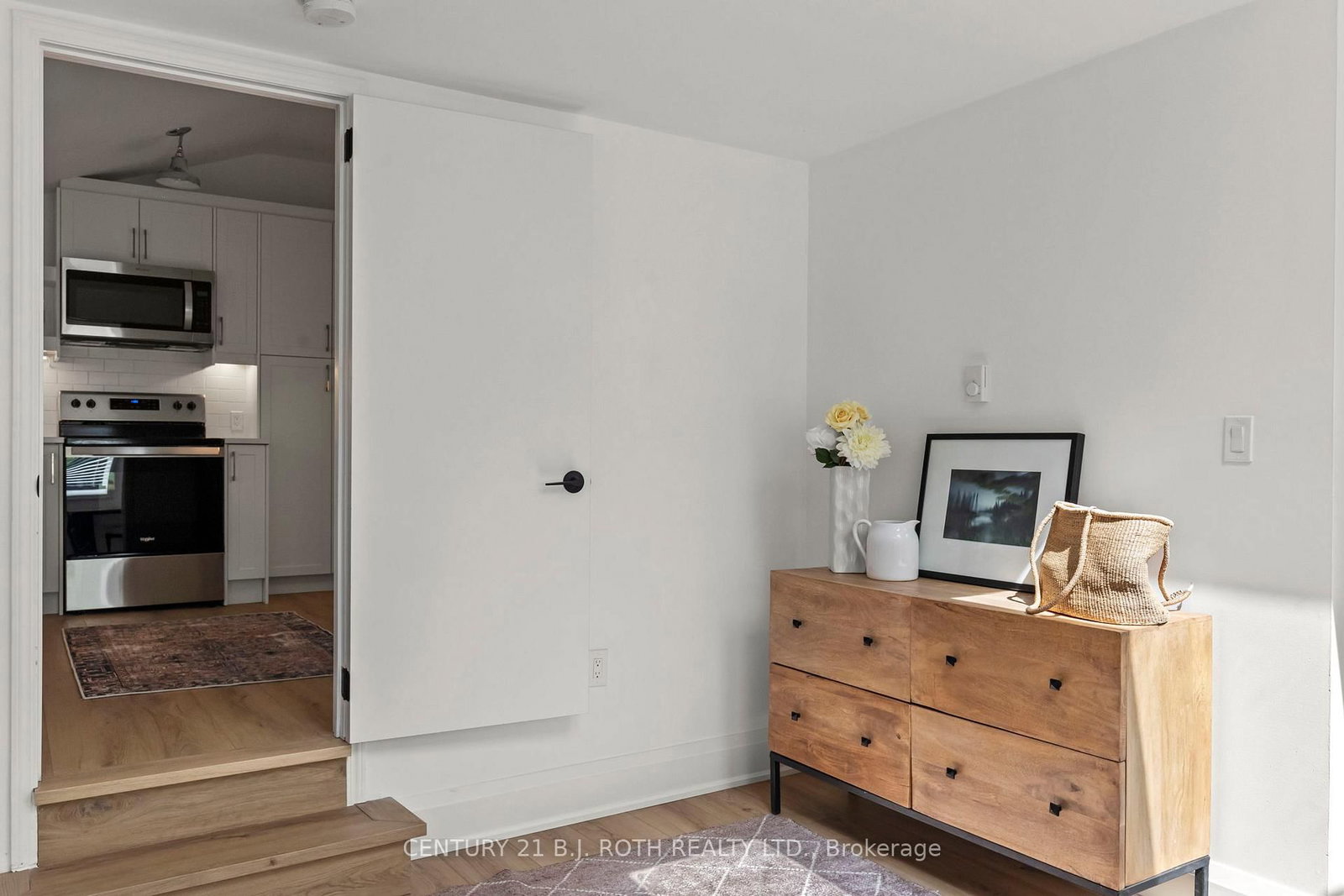 13 Nelson Square E • Barrie, ON photo 34