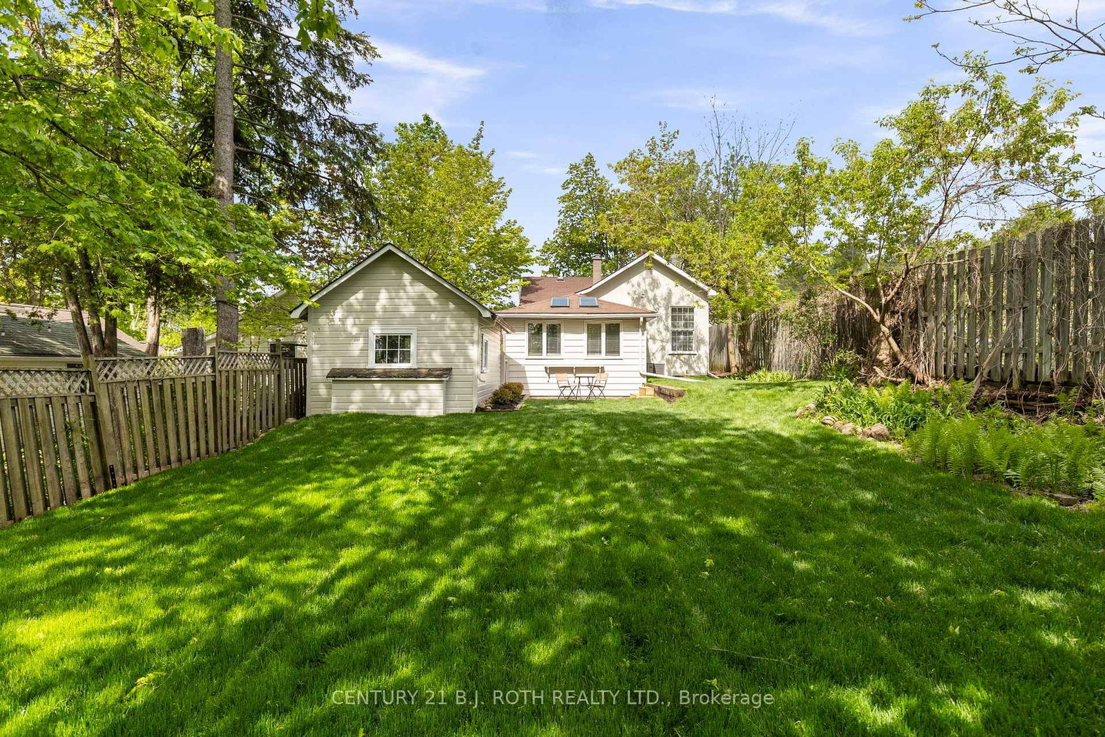13 Nelson Square E • Barrie, ON photo 38