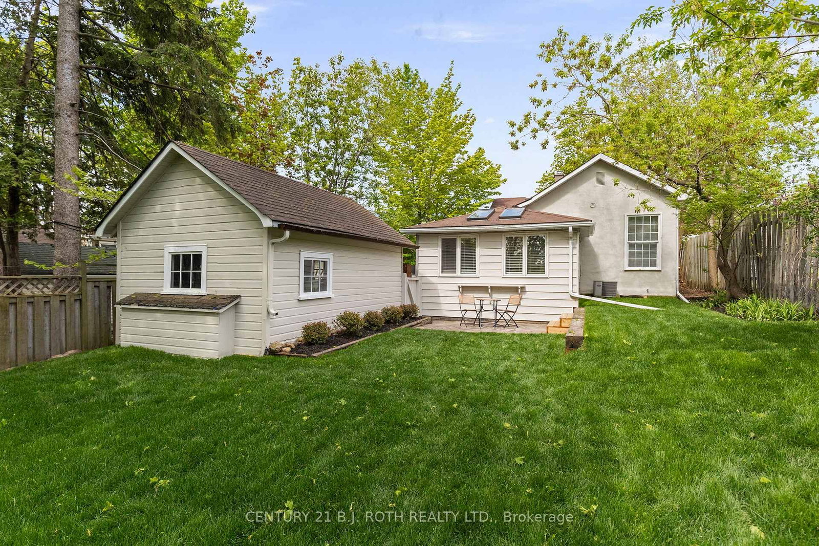 13 Nelson Square E • Barrie, ON photo 39