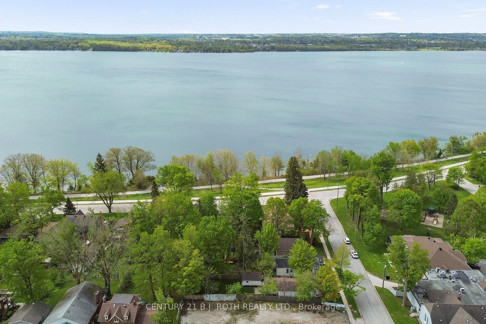 13 Nelson Square E • Barrie, ON photo 42