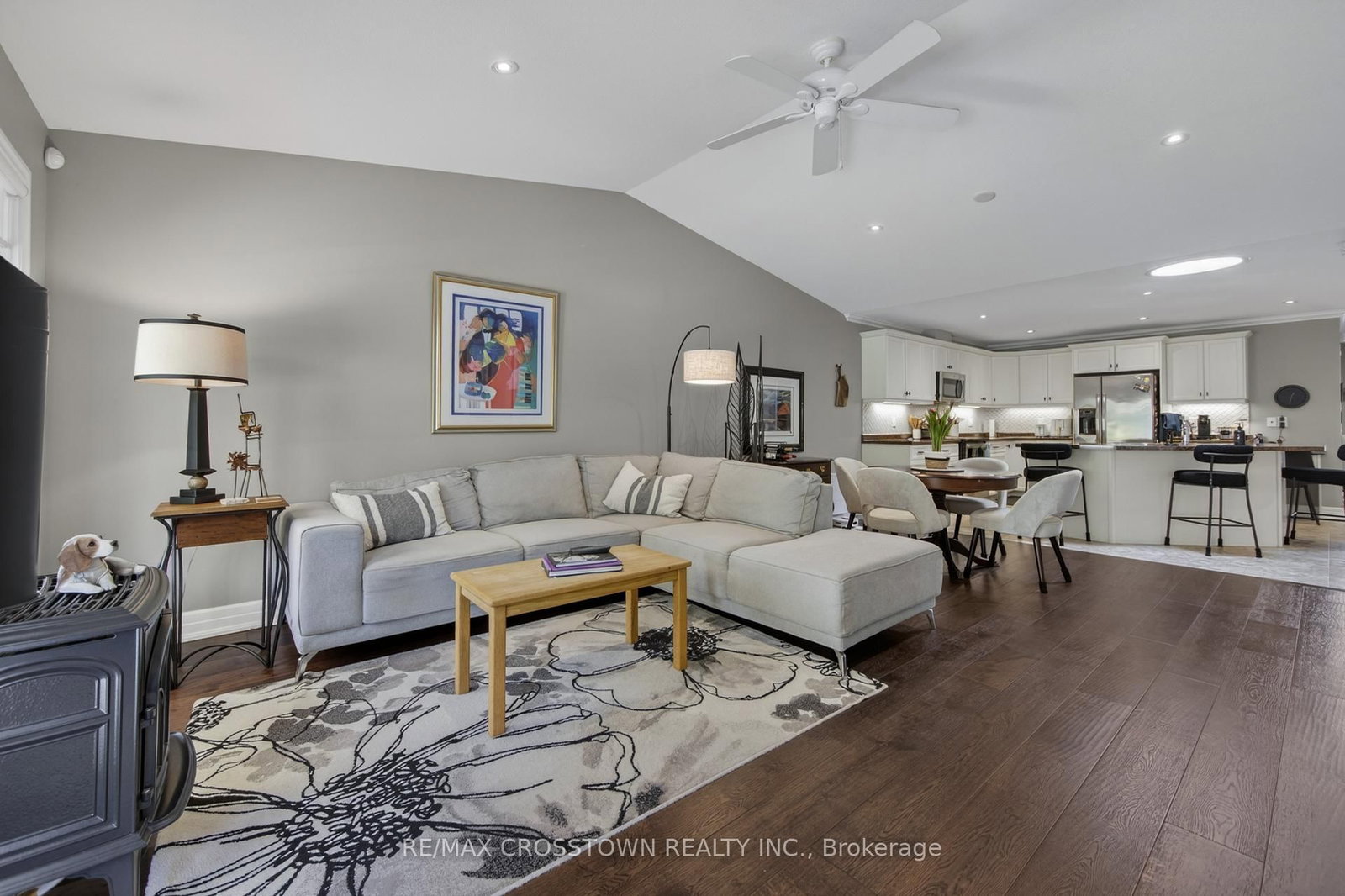 8 NEW YORK Avenue • Wasaga Beach, ON photo 27