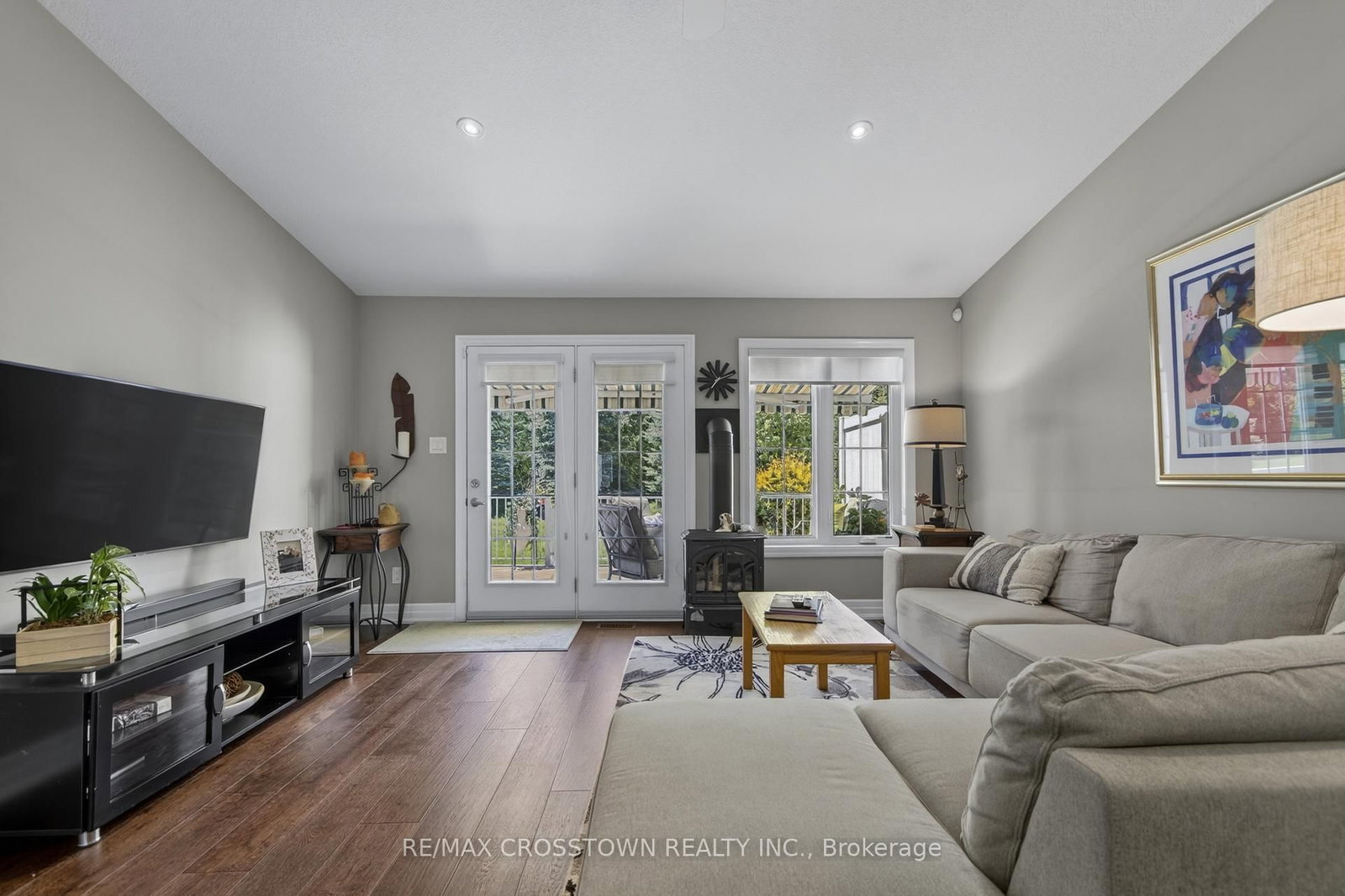 8 NEW YORK Avenue • Wasaga Beach, ON photo 31