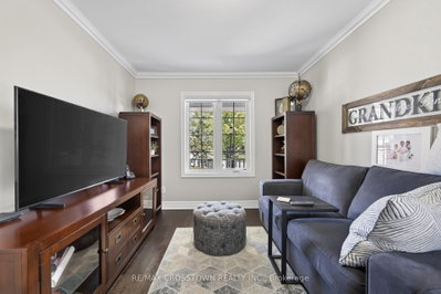 8 NEW YORK Avenue • Wasaga Beach, ON photo 9