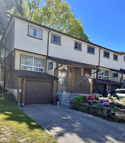 Townhouse sold at I7-63 Ferris Lane, Barrie, Ontario, L4M 5C4 - Cundles East - MLS: S13215654