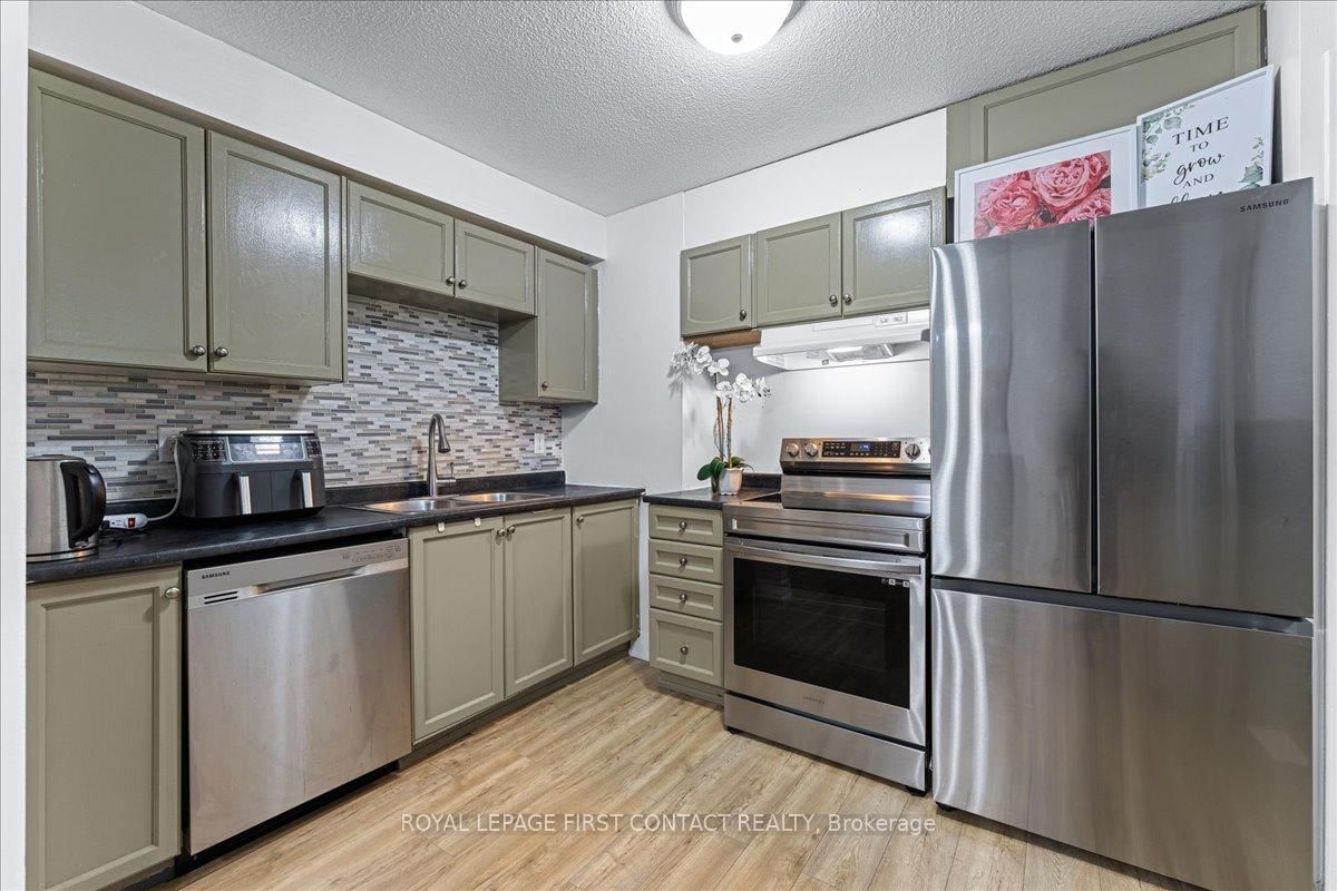 63 Ferris Lane • #I7 • Barrie, ON photo 7