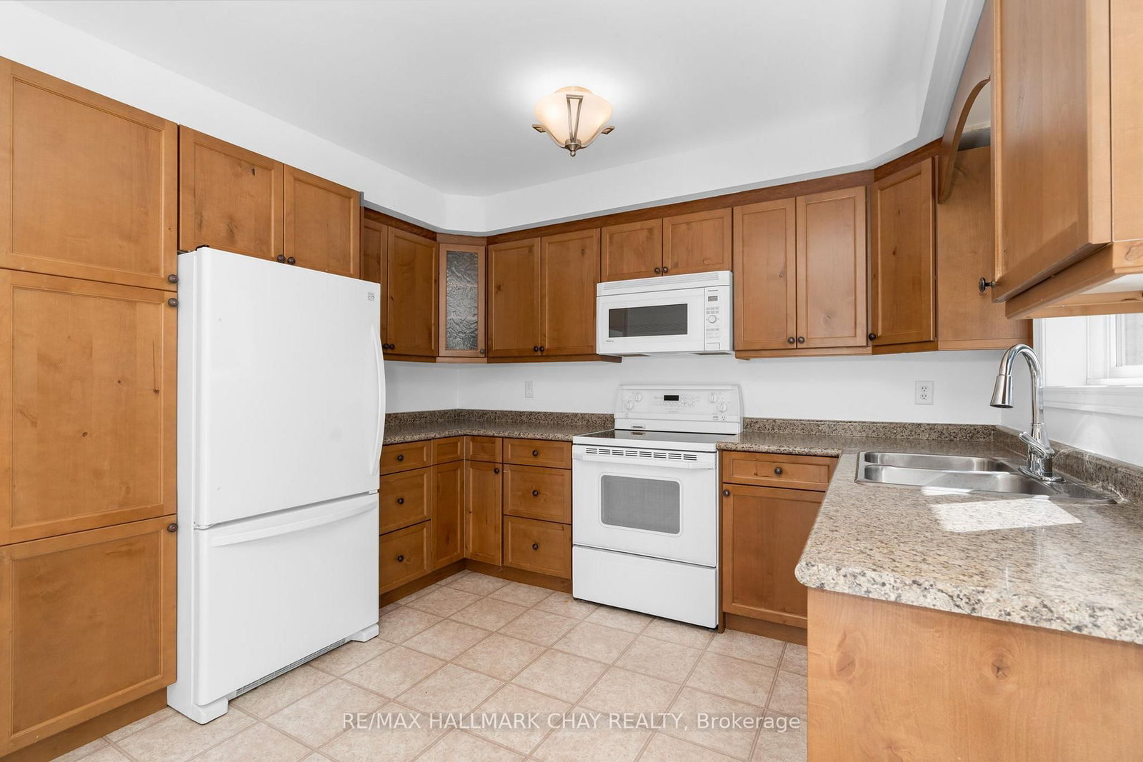 63 Masters Drive • Barrie, ON photo 10