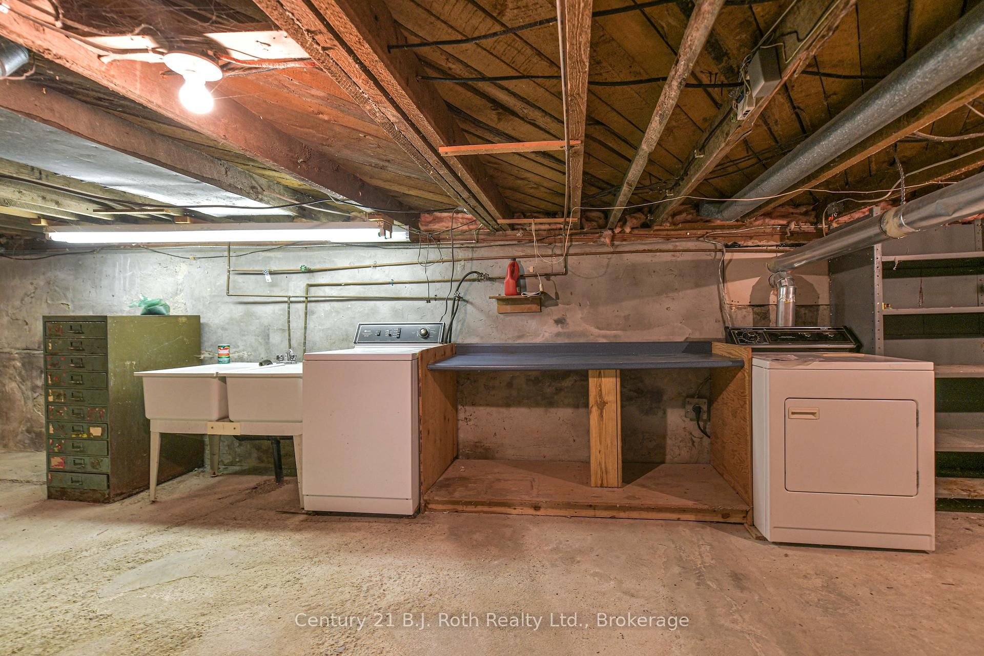 337 Colborne Street W