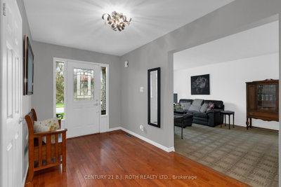 37 Laurentian Lane • Orillia, ON photo 6