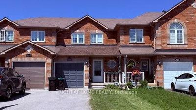 140 Sydenham Wells • Barrie, ON photo 2
