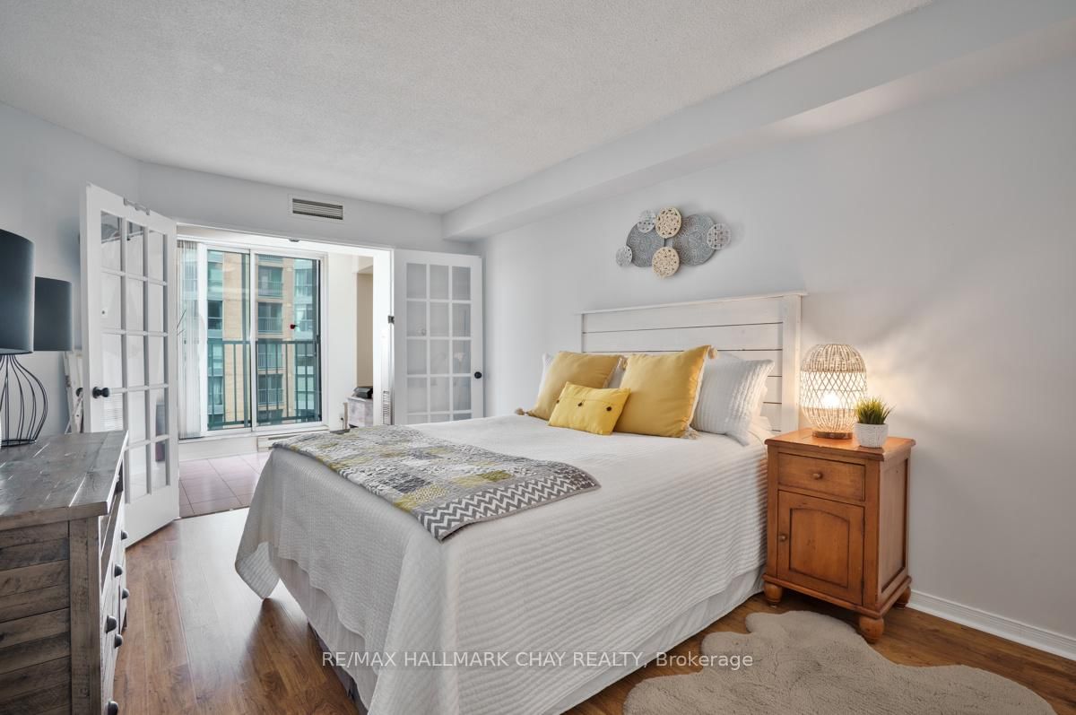 150 Dunlop Street E • #1104 • Barrie, ON photo 15