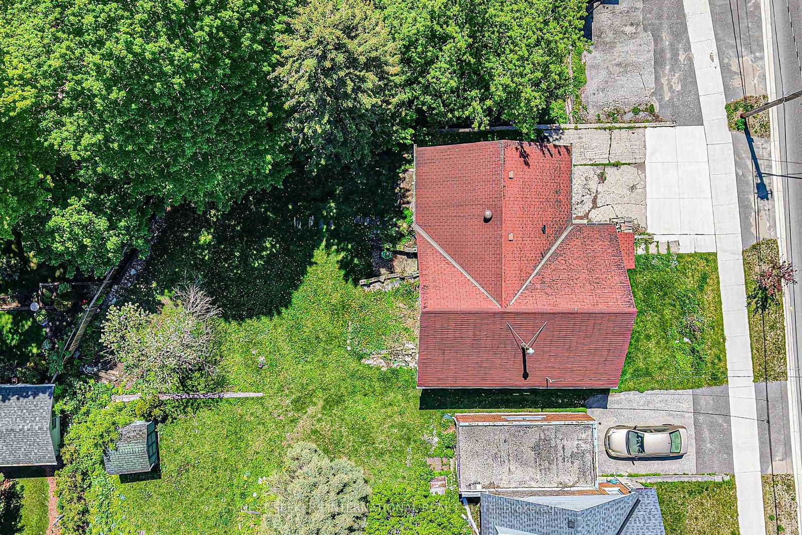 166 Laclie Street • Orillia, ON photo 8